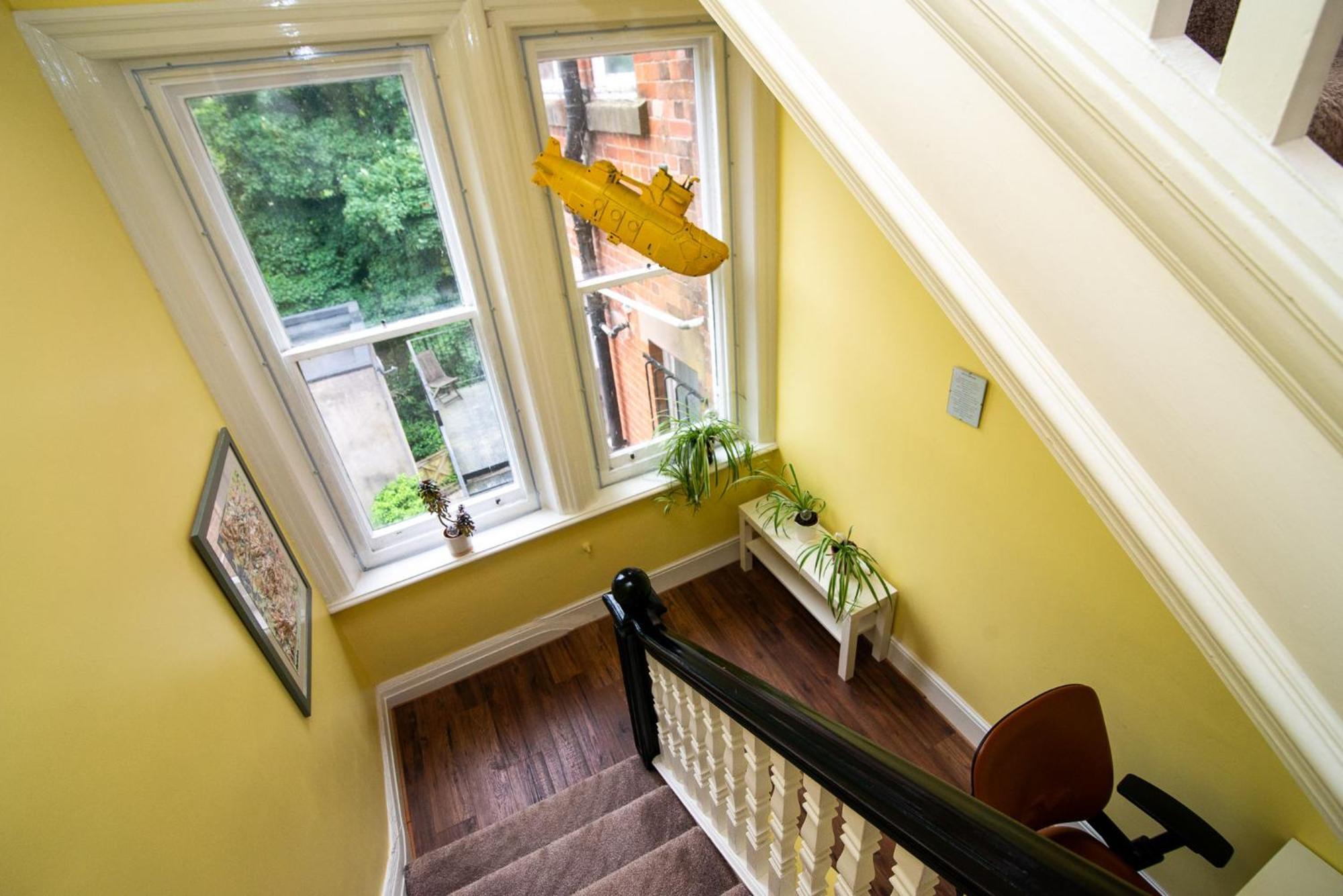 Spacious Retreat With River Views Near Peak District Matlock  Exterior photo