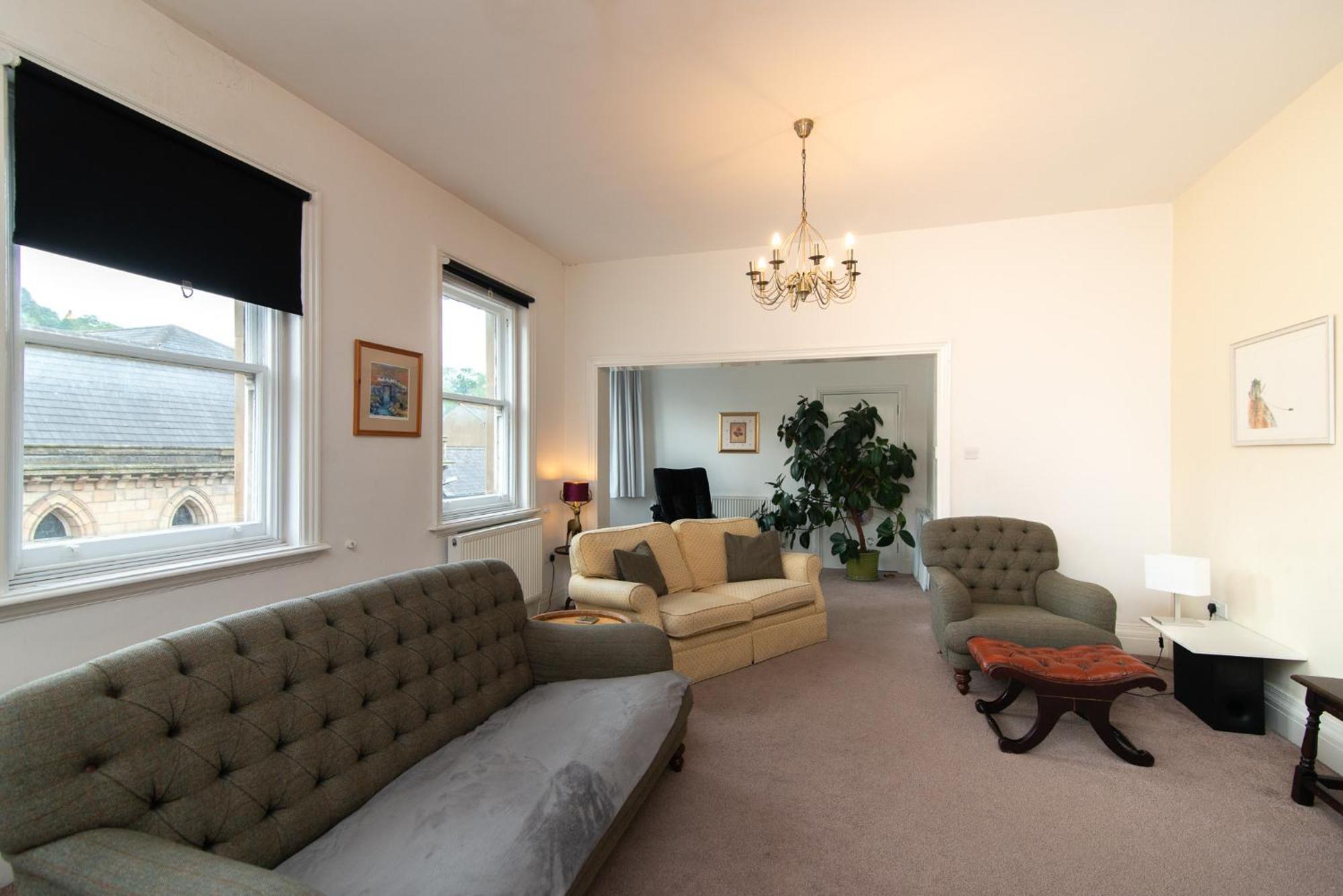 Spacious Retreat With River Views Near Peak District Matlock  Exterior photo